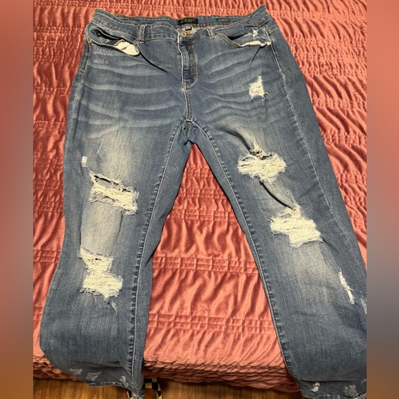 Women’s jeans - Picture 1 of 3